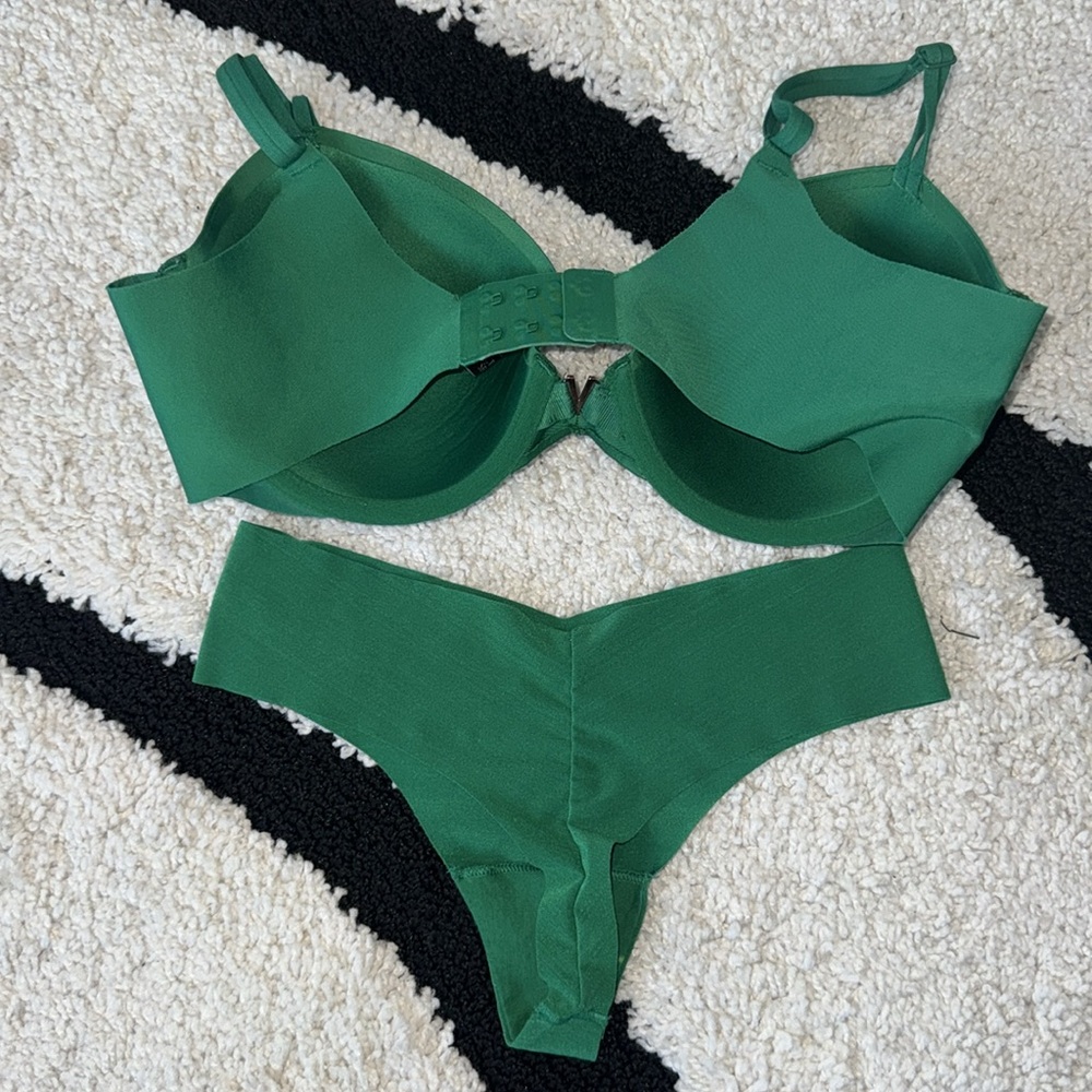 Matching Victoria Secret No Lines set - Picture 3 of 7